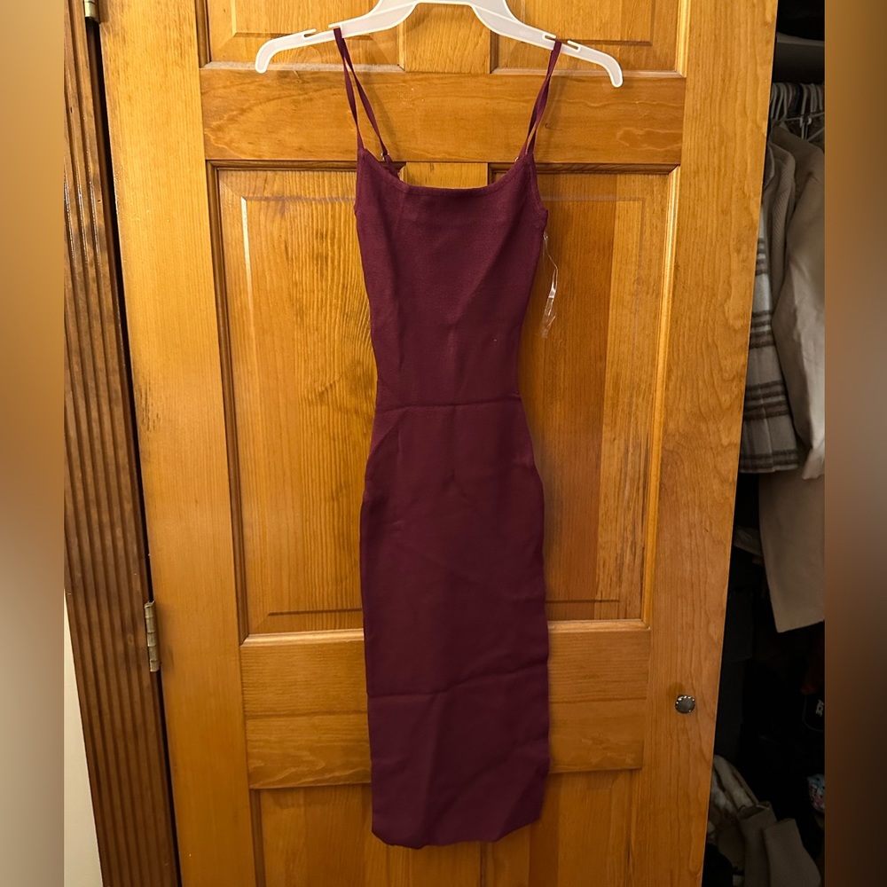 Maroon Ribbed Midi Dress. NEW WITH TAGS
